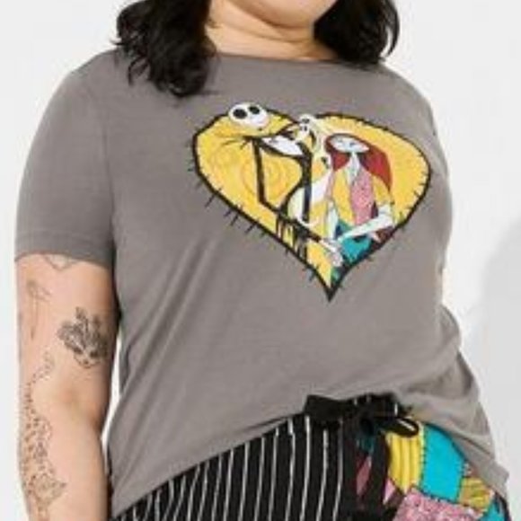 ❤️NWT VINTAGE TORRID TEE - NIGHTMARE BEFORE CHRISTMAS JACK & SALLY SUPER SOFT - Picture 11 of 13